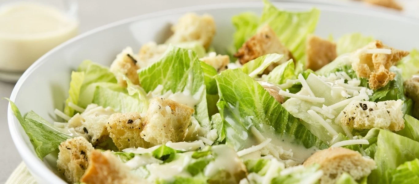 Επιχειρηματίας αθωώθηκε παρότι διέθετε ληγμένες σαλάτες - Τι προβλέπει ο νέος Ποινικός Κώδικας